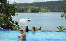 ALDEIA do LAGO Caldas Novas Lindo Apt com Cozinha Mobília Nova Pode Levar Bebidas na Área das Piscinas